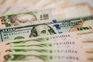 Salaries of more than UAH 50 000 thousand can be paid in cash